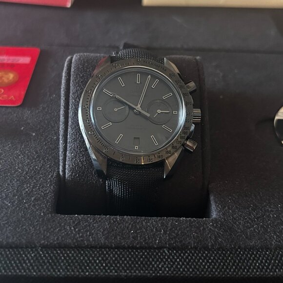 Omega Speedmaster Dark Side Of The Moon Moonwatch - Picture 2 of 8